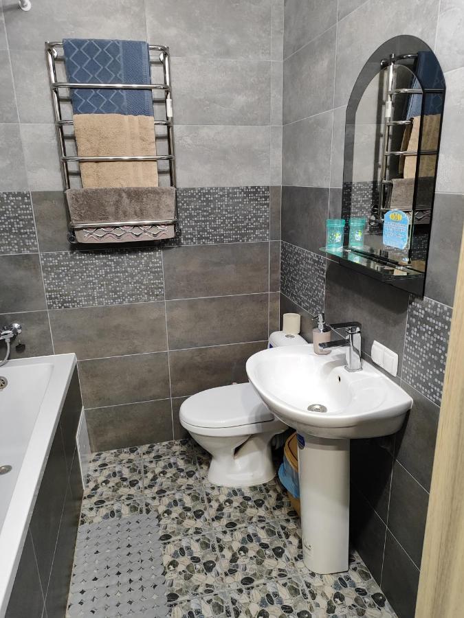 Новобудова Центр Либiдь Плаза Apartment Khmel'nyts'kyy Exterior photo